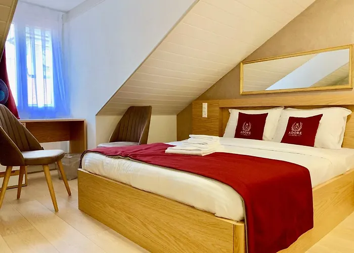 Hotel Adore
