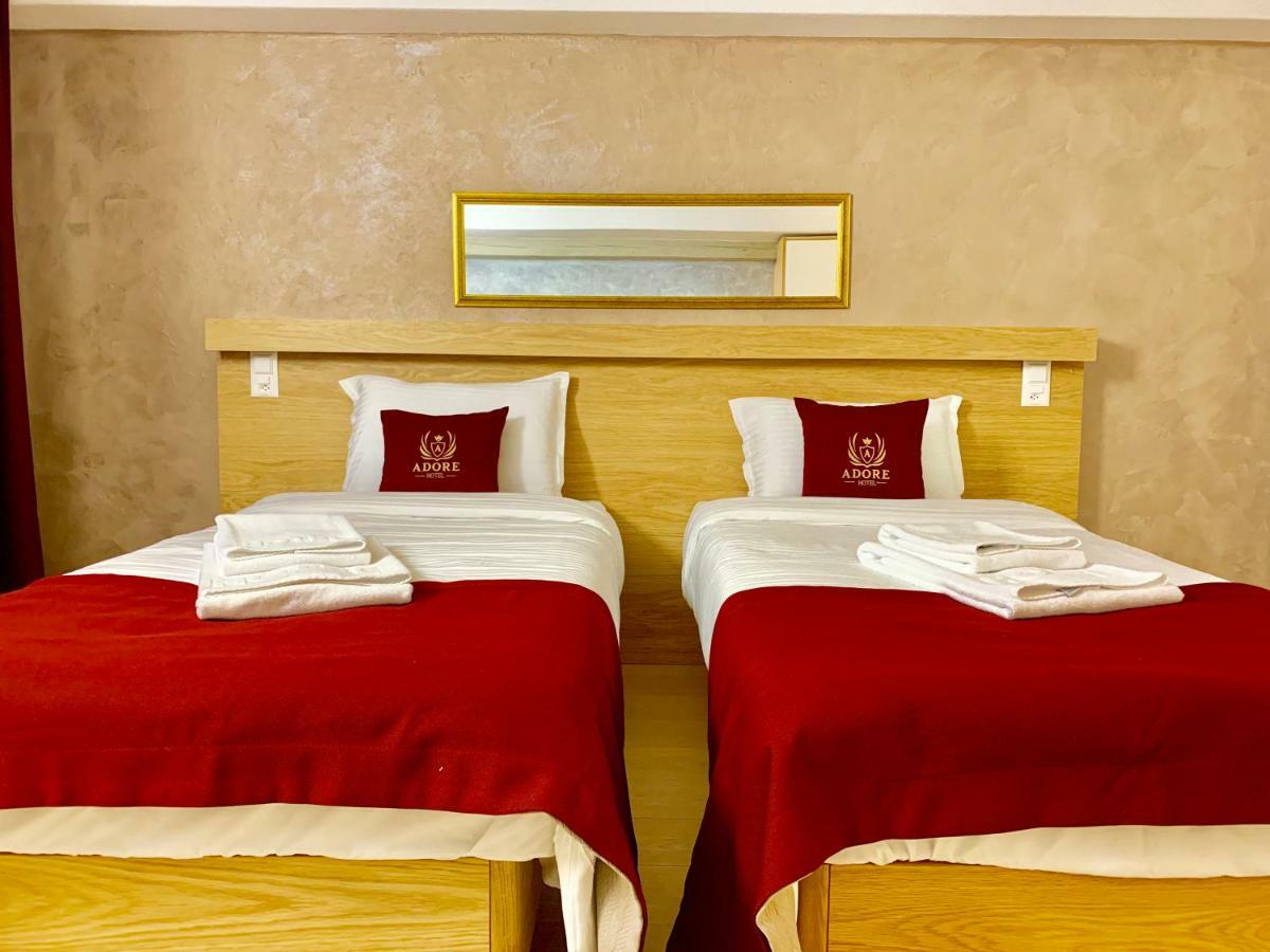 Hotel Adore 3*