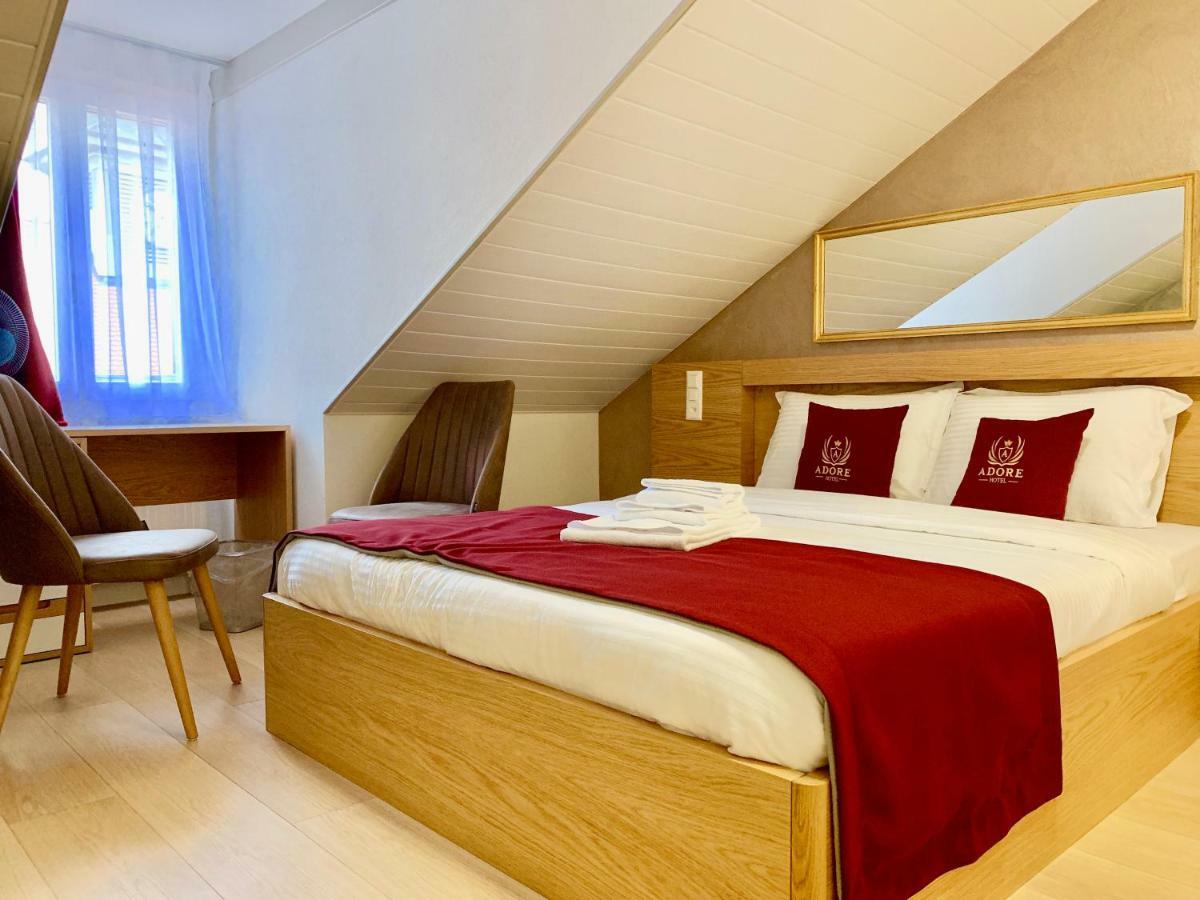 Adore Hotel 3*